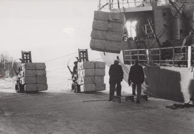 De första truckarna 1953