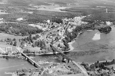 Gamla bron i Bergeforsen, 1940-talet. Bålforsens kraft AB drev kraftverket då och ingick sedan i SCA från 1956-1992.