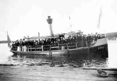 Kvick bogserbåt 1900-1910. Svartviks sågverk (norra och södra) 1873-1942